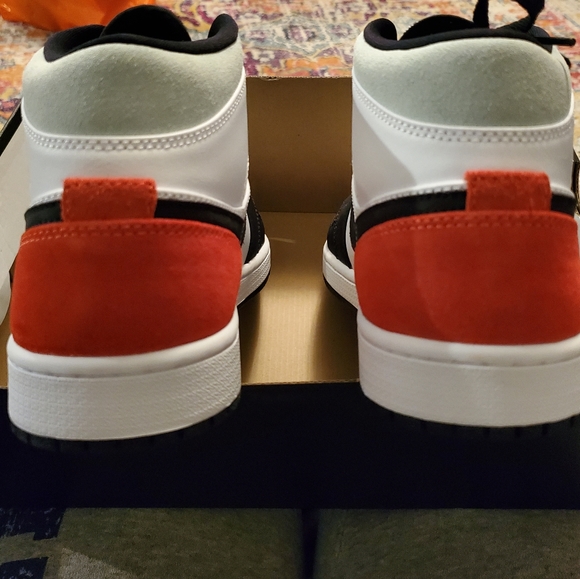 *SOLD* Air Jordan 1 - Picture 3 of 4